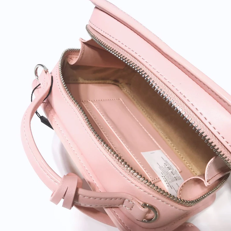 FASHIONLuxury Handbags Brand Design Women Crossbody Bags Lady Double Zipper Small Square Bag PU Leather shoulder bag Casual HOT
FASHIONLuxury Handbags Brand Design Women Crossbody Bags Lady Double Zipper Small Square Bag PU Leather shoulder bag Casual HOT