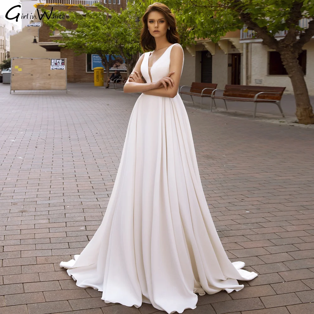 Plus Size Sexy Backless V Neck Soft Satin Beach Wedding Dresses 2021 Simple Zipper Sweep Train Vintage Bridal Gowns
Plus Size Sexy Backless V Neck Soft Satin Beach Wedding Dresses 2021 Simple Zipper Sweep Train Vintage Bridal Gowns