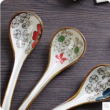 Japanese Hefeng underglaze color hook spoon ceramic spoon spoon spoon mixing spoon rice spoon
Japanese Hefeng underglaze color hook spoon ceramic spoon spoon spoon mixing spoon rice spoon