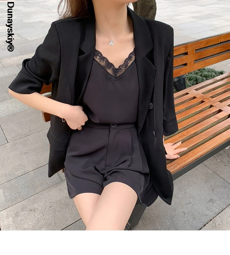 Elegant 3 Pieces Blazer Set Women Buttons Jacket & Sleeveless Camisole & A-line Shorts 2021 Summer Short Suits Female
Elegant 3 Pieces Blazer Set Women Buttons Jacket & Sleeveless Camisole & A-line Shorts 2021 Summer Short Suits Female