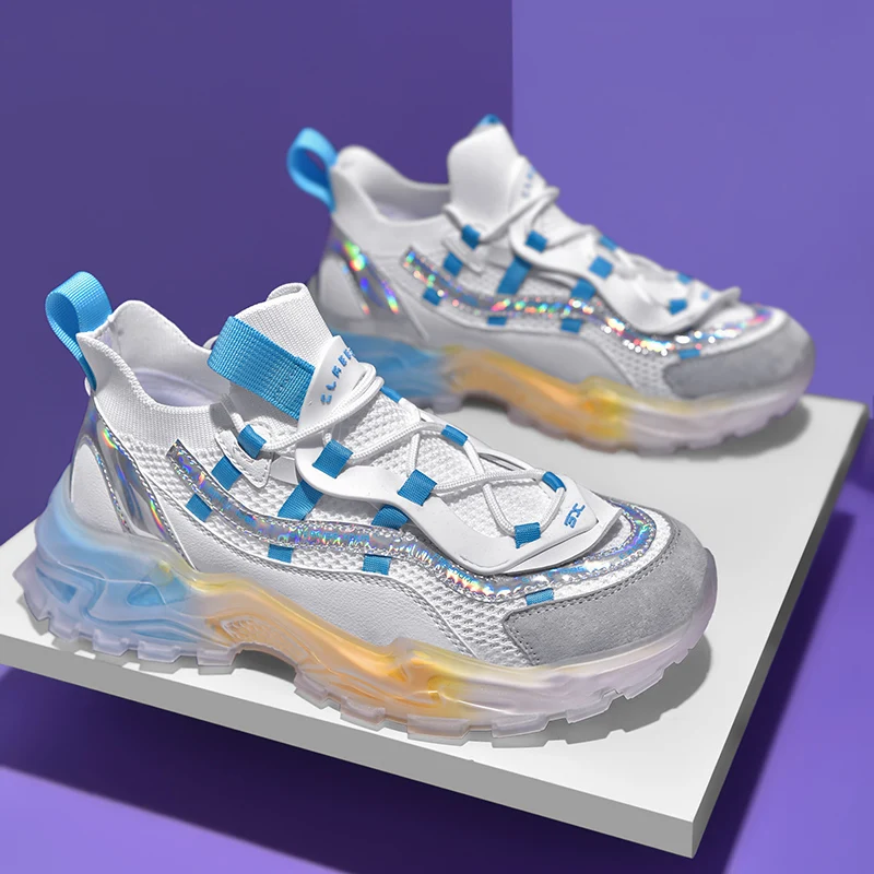 Sneakers 
Sneakers
