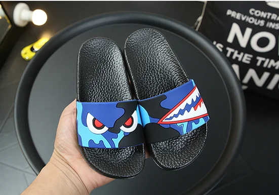Summer Men Slippers Beach Slippers for Men Floor Slipper Breathable Home Slipper Cute Cartoon Male Sandals
Summer Men Slippers Beach Slippers for Men Floor Slipper Breathable Home Slipper Cute Cartoon Male Sandals