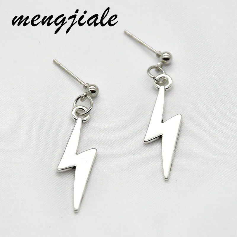 2020 Trend 1Pair Alloy Metal Lightning Charms Stud Earrings For Handmade Women Fashion Jewelry
2020 Trend 1Pair Alloy Metal Lightning Charms Stud Earrings For Handmade Women Fashion Jewelry