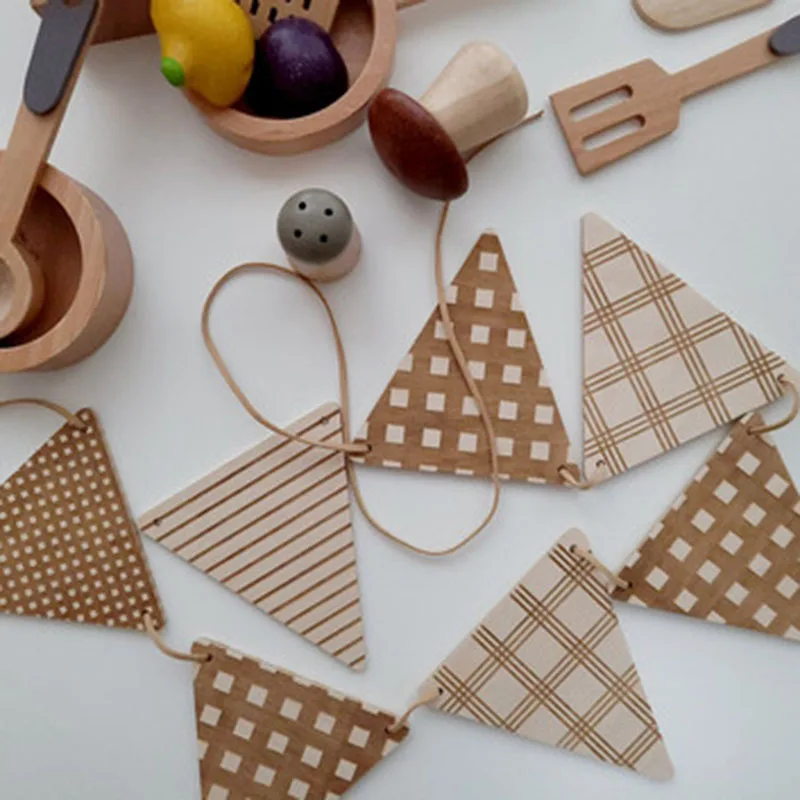 2Pieces/Lot Simple Solid Wood Hanging Flag Decoration Home Decor Decoration Shelves Birthday Dress Up Photography Props декор
2Pieces/Lot Simple Solid Wood Hanging Flag Decoration Home Decor Decoration Shelves Birthday Dress Up Photography Props декор