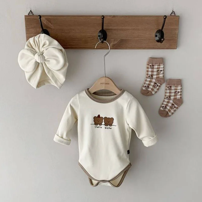 Baby rompers 2022 spring new baby one-piece cotton romper foreign style cute bear long-sleeved round neck triangle romper
Baby rompers 2022 spring new baby one-piece cotton romper foreign style cute bear long-sleeved round neck triangle romper