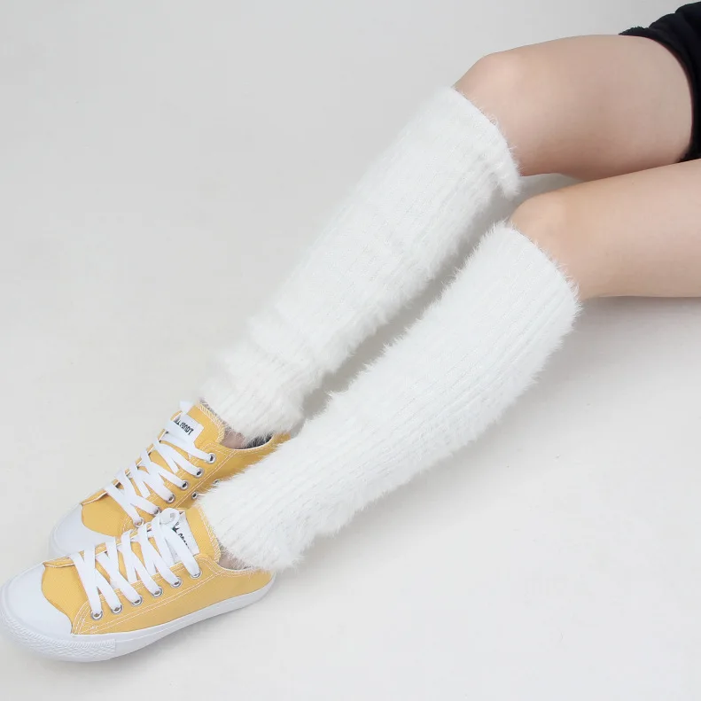 2020 Winter Boots Knit Leg Warmers Thick Female Guetres Femme Knee Socks Warm Long Fur Fashion Indoor Home Style Free Shipping
2020 Winter Boots Knit Leg Warmers Thick Female Guetres Femme Knee Socks Warm Long Fur Fashion Indoor Home Style Free Shipping