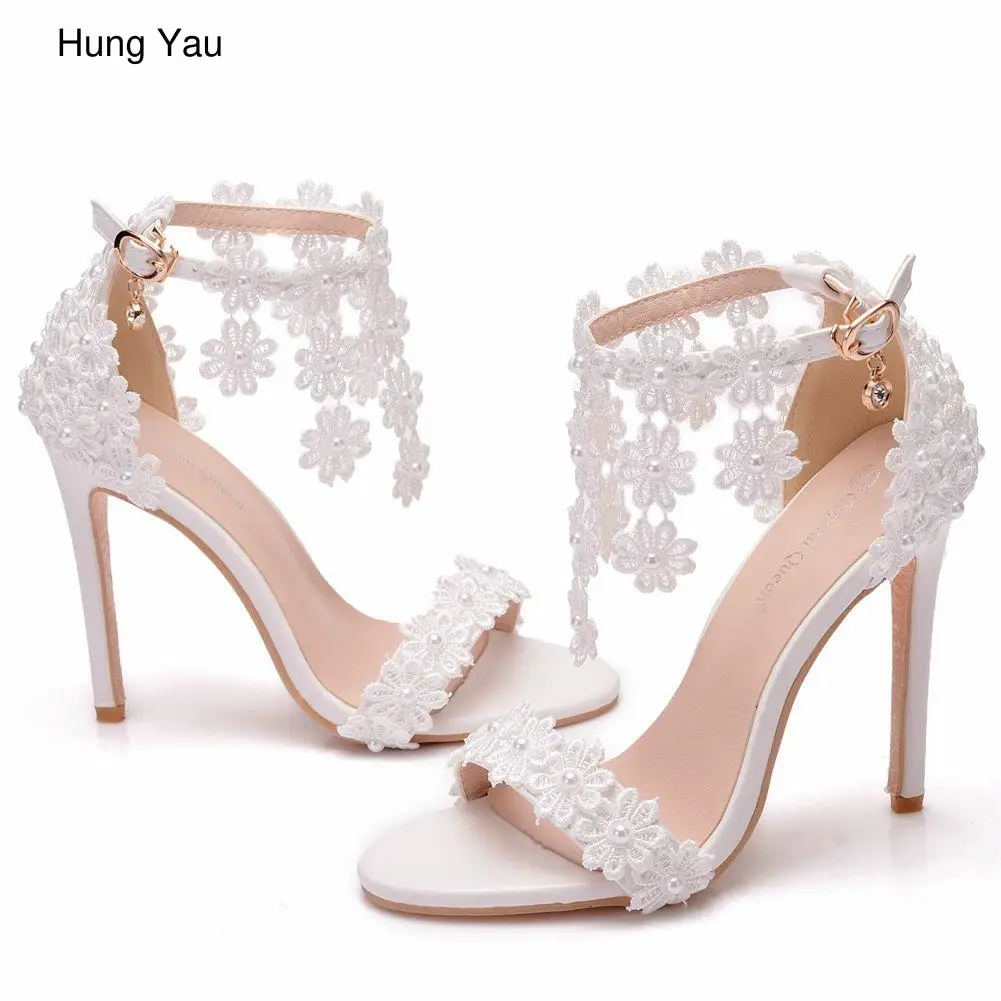 Women Ankle Strap Sandals Crystal Queen White Lace Flowers Pearl Tassel Super Heel Fine High Heels Slender Bridal Wedding Shoes
Women Ankle Strap Sandals Crystal Queen White Lace Flowers Pearl Tassel Super Heel Fine High Heels Slender Bridal Wedding Shoes