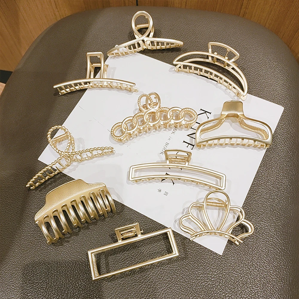 2021 New Retro Temperament Pearl Hairpin Golden Rhinestone Hair Catch Large Metal Hair Claw Shark Clip Hair Accessories
2021 New Retro Temperament Pearl Hairpin Golden Rhinestone Hair Catch Large Metal Hair Claw Shark Clip Hair Accessories