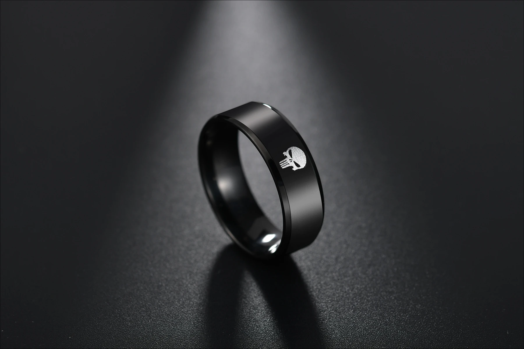 2021 Titanium Stainless Steel Rings For Women Men Skull Male Finger Vintage Ring Silver Gold Black Punk Jewelry Dropshipping
2021 Titanium Stainless Steel Rings For Women Men Skull Male Finger Vintage Ring Silver Gold Black Punk Jewelry Dropshipping
