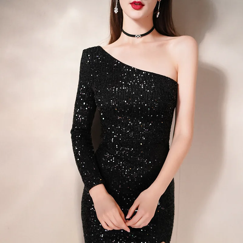 Party Glitter Black Sequins Sparkling Bling Bling High Rise High Leg Single Shoulder Elegant Party Dress X'max Singers TV Show
Party Glitter Black Sequins Sparkling Bling Bling High Rise High Leg Single Shoulder Elegant Party Dress X'max Singers TV Show