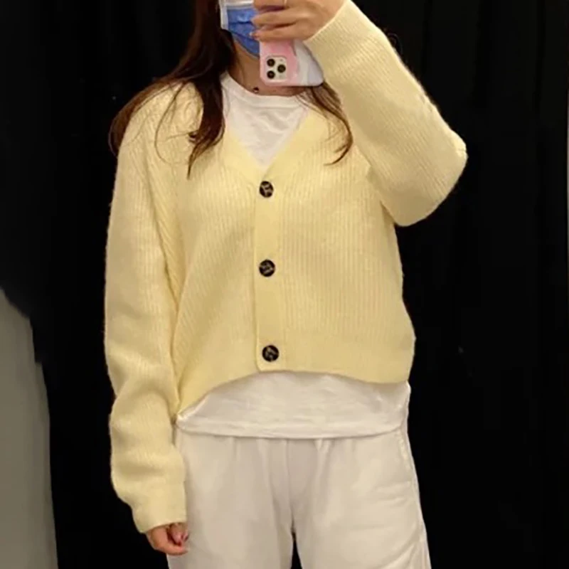 Mohair Single-Breasted Knitted Cardigan Woman Autumn V Neck Long Sleeve Sweaters Casual Vintage Simple Ladies Sweater Tops 
Mohair Single-Breasted Knitted Cardigan Woman Autumn V Neck Long Sleeve Sweaters Casual Vintage Simple Ladies Sweater Tops