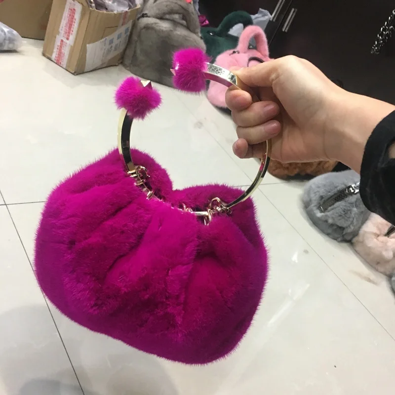 SHZQ Natural Mink Fur Handbag Women Fashion Genuine Mink Fur Change Bag 2021 New Real Fur Lady Party Bag
SHZQ Natural Mink Fur Handbag Women Fashion Genuine Mink Fur Change Bag 2021 New Real Fur Lady Party Bag