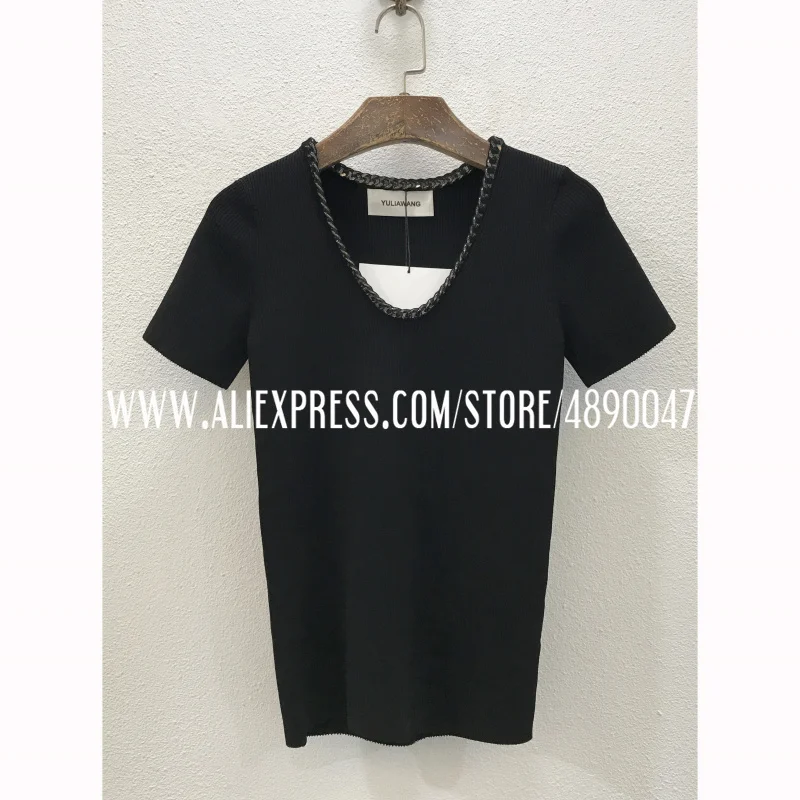 New neckline chain V-neck slim fit pullover high-quality women's stretch knit short-sleeved top
New neckline chain V-neck slim fit pullover high-quality women's stretch knit short-sleeved top