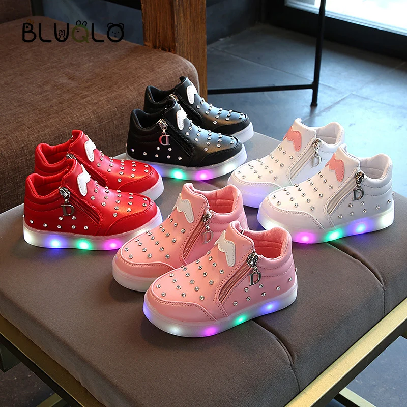 Children Sweet Shoes Girls Bright Diamond Shoes Kids Sneakers Shoes Girl Soft Bottom Comfortable Toddler Casual Flat White Shoes
Children Sweet Shoes Girls Bright Diamond Shoes Kids Sneakers Shoes Girl Soft Bottom Comfortable Toddler Casual Flat White Shoes