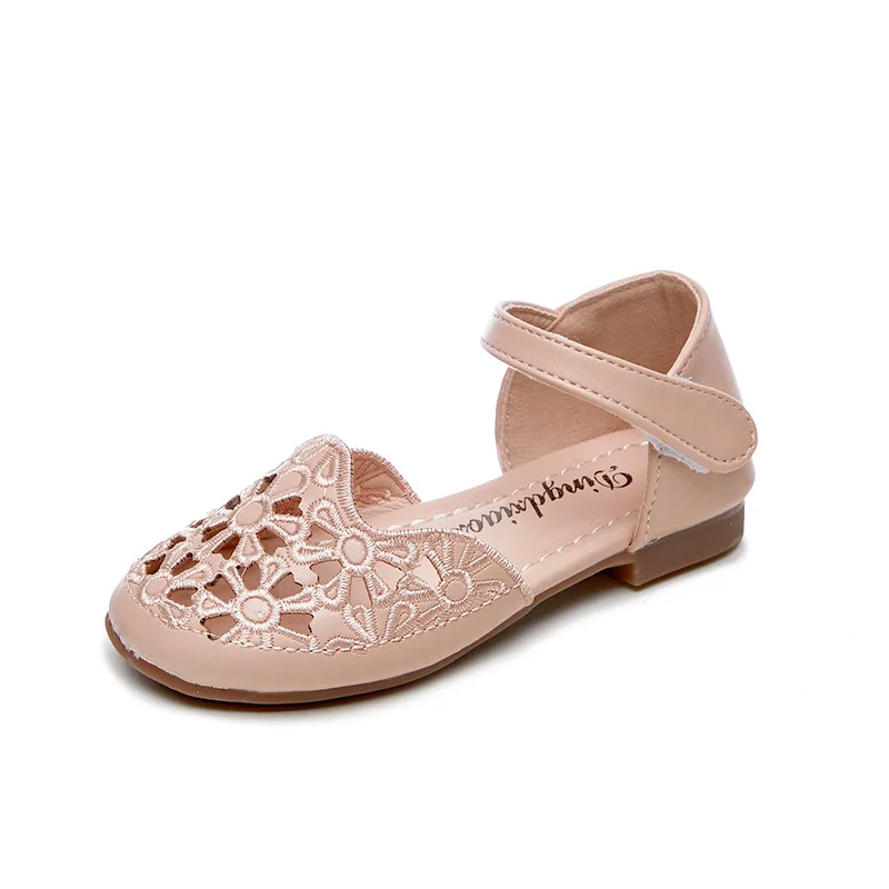 Girls Hollow Princess Shoes 2022 Spring New Little Girls Casual All-match Sandals Children's Fashion Soft Sole Sandals 26-36
Girls Hollow Princess Shoes 2022 Spring New Little Girls Casual All-match Sandals Children's Fashion Soft Sole Sandals 26-36