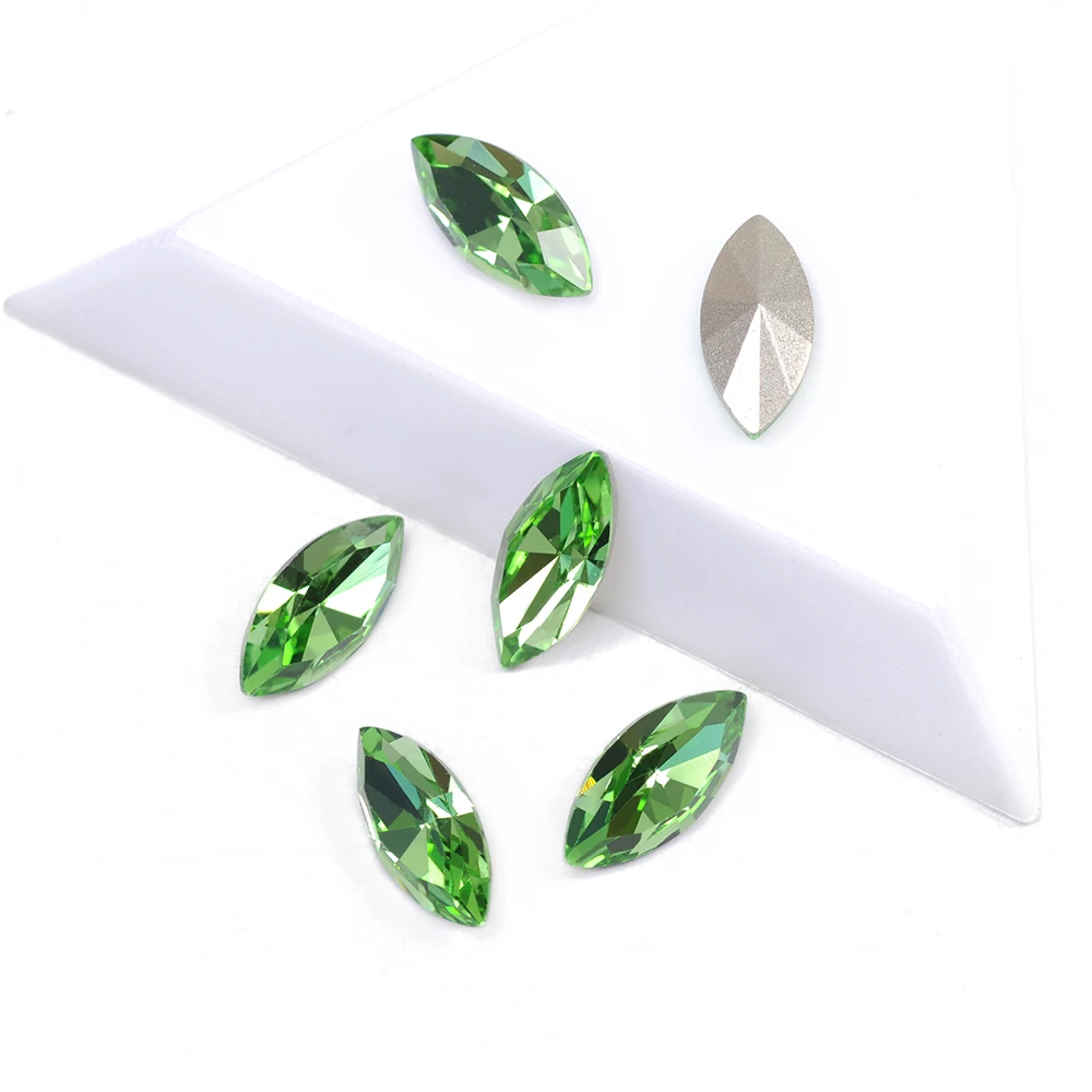 

YANRUO 4200 Navette Fancy Rhinestone Peridot Color Crystal Diamond Best Quality Pointback Crystals Rhinestones 3D Nail Art Gems