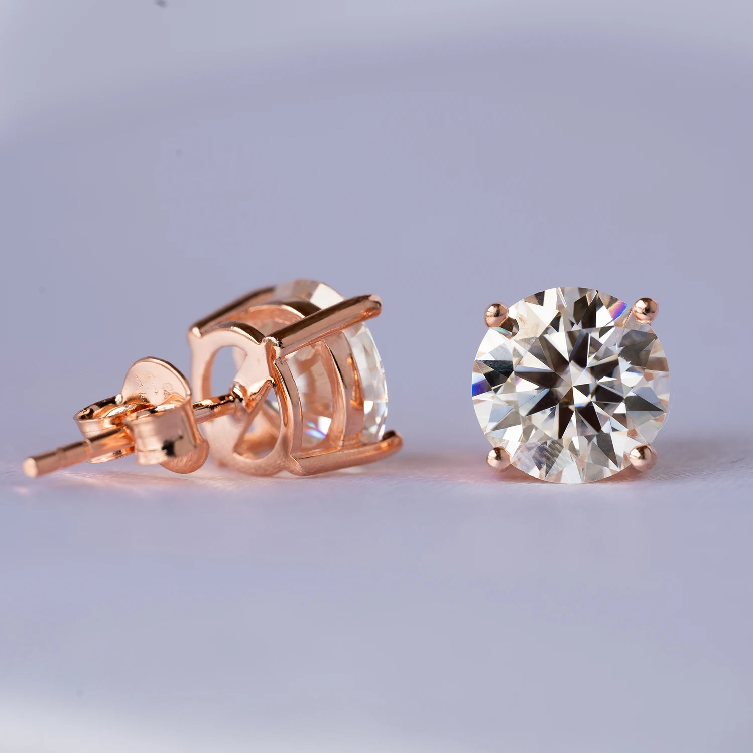 JOVOVASMILE 1CT Real Moissanite Stud Earrings for Women Solid 925 Sterling Silver Round Cut D Color VVS Jewelry Girlfriend Gift
JOVOVASMILE 1CT Real Moissanite Stud Earrings for Women Solid 925 Sterling Silver Round Cut D Color VVS Jewelry Girlfriend Gift