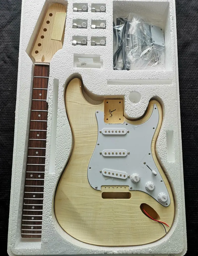 HYST electric guitar production set, flocculent pattern, flame pattern stained maple, tiger pattern, basswood body, hard maple n
HYST electric guitar production set, flocculent pattern, flame pattern stained maple, tiger pattern, basswood body, hard maple n