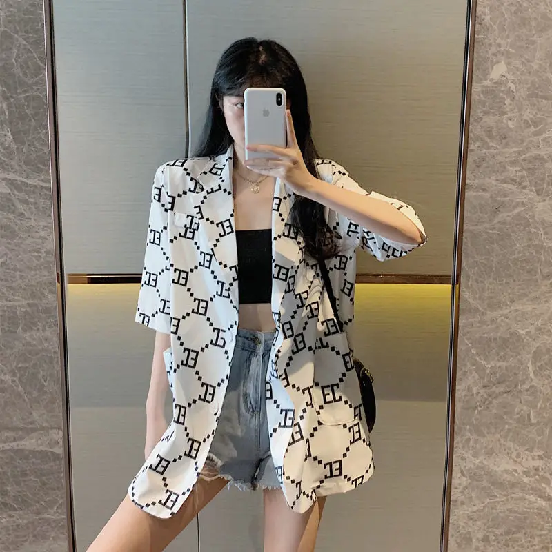 2021 summer new fashion printing thin five-point sleeve solid color suit jacket Korean wind loose coat women
2021 summer new fashion printing thin five-point sleeve solid color suit jacket Korean wind loose coat women