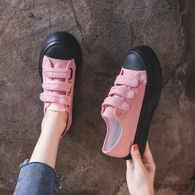 Korean style Velcro canvas shoes 2021 autumn new casual breathable running white shoes student fashion thick soled shoes 
Korean style Velcro canvas shoes 2021 autumn new casual breathable running white shoes student fashion thick soled shoes