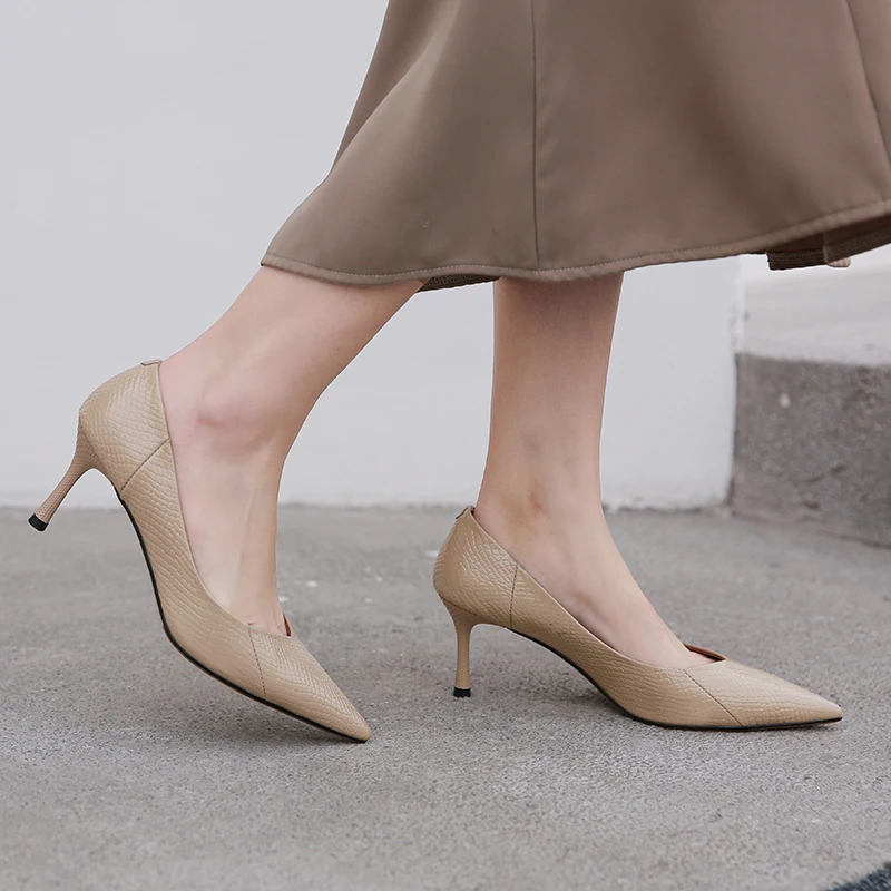 EshtonShero Thin High Heels Women Pumps Shoes PU Pointed Toe Office Lady Sexy 7cm Wedding Pointed Toe Chaussures Femme Size 3-8
EshtonShero Thin High Heels Women Pumps Shoes PU Pointed Toe Office Lady Sexy 7cm Wedding Pointed Toe Chaussures Femme Size 3-8