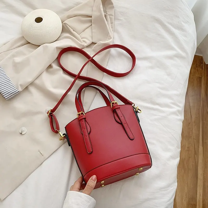 Handbag Bucket Bag 2021 New Large Capacity Fashion Shoulder Bag Messenger Bag Purses and Handbags Luxury Designer Tote Bags
Handbag Bucket Bag 2021 New Large Capacity Fashion Shoulder Bag Messenger Bag Purses and Handbags Luxury Designer Tote Bags