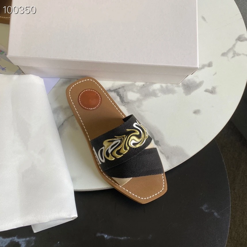 2021 Designer Brand Slippers High Quality Natural Leather Ladies Sandals Fashion Brand Flat Shoes Ladies Slippers Size 36-42
2021 Designer Brand Slippers High Quality Natural Leather Ladies Sandals Fashion Brand Flat Shoes Ladies Slippers Size 36-42