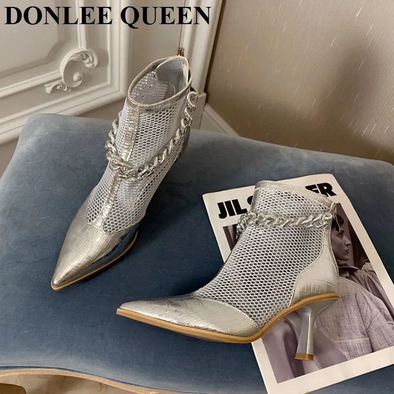 Fashion Metal Chain Boots Women High Thin Heel Pointed Toe Sandal Ankle Boot Elegant Chelsea Booties Autumn Shoes Women Footwear
Fashion Metal Chain Boots Women High Thin Heel Pointed Toe Sandal Ankle Boot Elegant Chelsea Booties Autumn Shoes Women Footwear