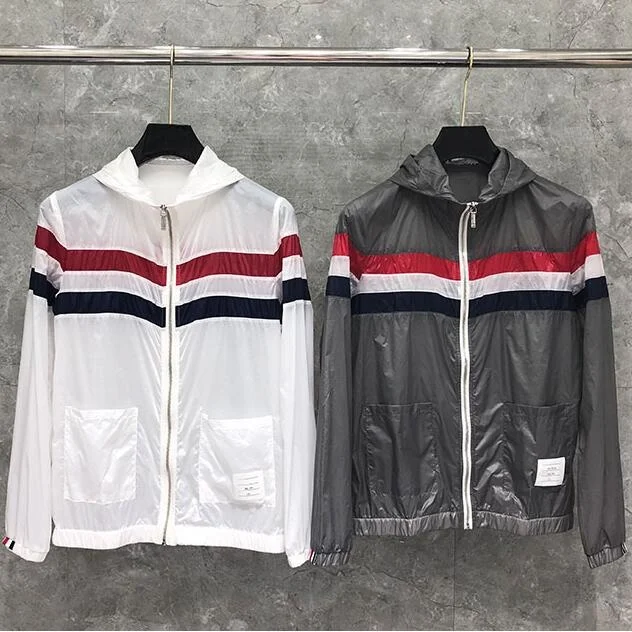 2022 Fashion Brand Jacket Men Quick Dry Hiking Sun-Protective Outdoor Sports Coat Striped Casual Hooded Skin Windbreaker
2022 Fashion Brand Jacket Men Quick Dry Hiking Sun-Protective Outdoor Sports Coat Striped Casual Hooded Skin Windbreaker