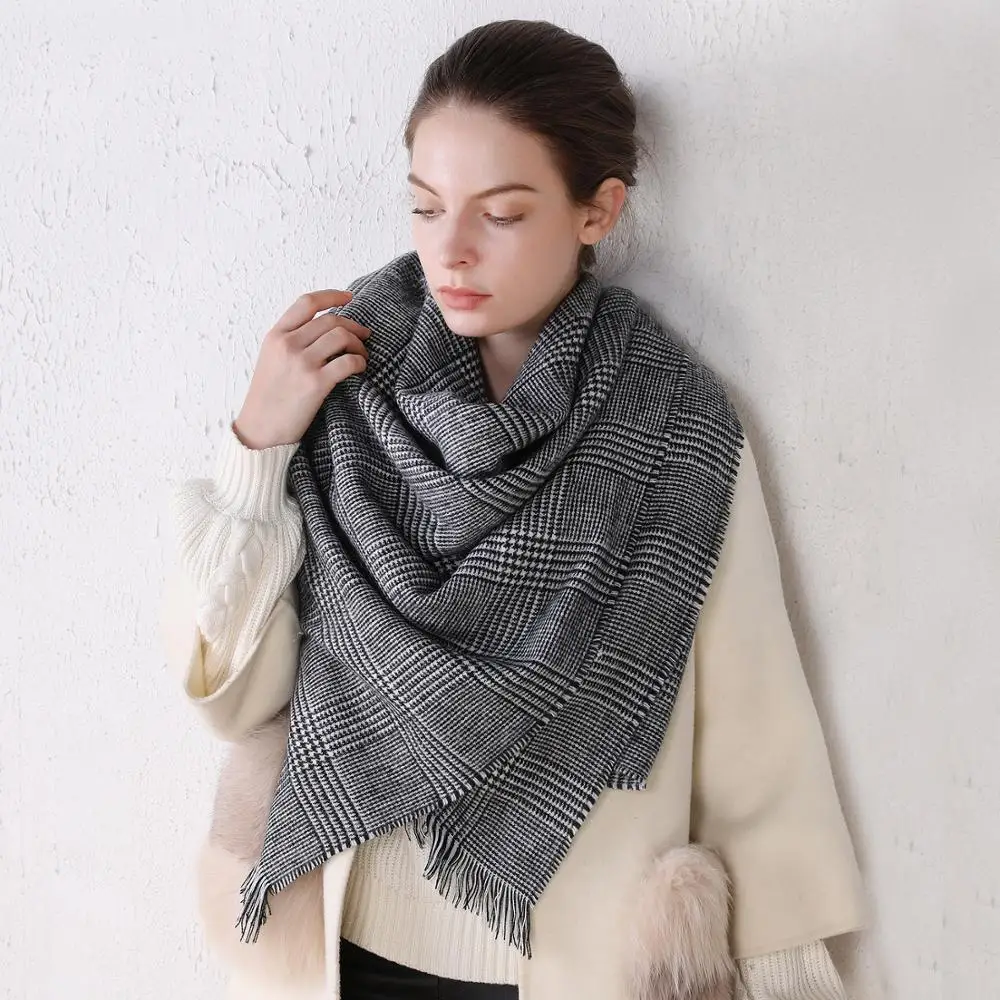 European and American cross-border autumn and winter scarf black and white classic cashmere plaid scarf shawl dual-use
European and American cross-border autumn and winter scarf black and white classic cashmere plaid scarf shawl dual-use