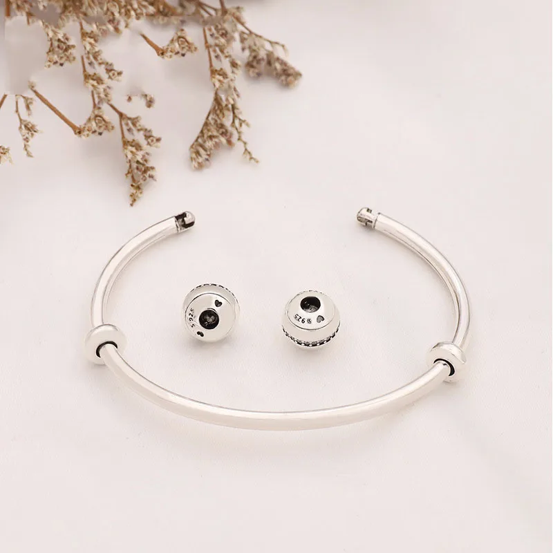 Authentic 925 Sterling Silver Pan Bracelet New Meteor Opening Classic Fashion Opening Bracelet Fit Diy Charm Women Jewelry
Authentic 925 Sterling Silver Pan Bracelet New Meteor Opening Classic Fashion Opening Bracelet Fit Diy Charm Women Jewelry