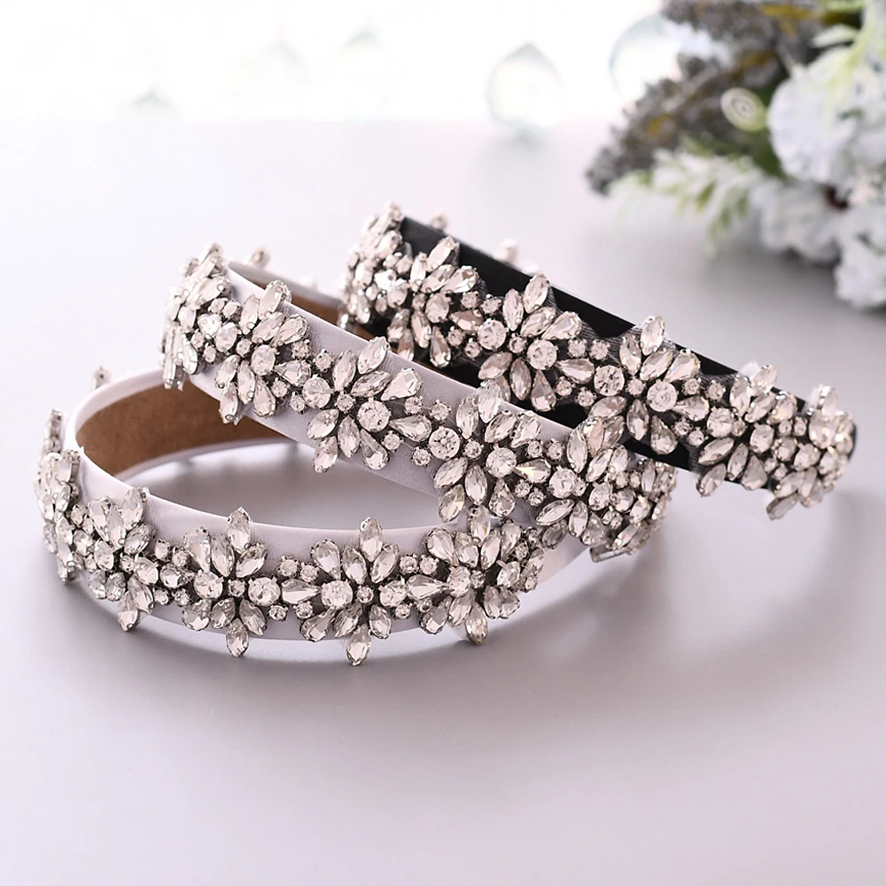 TRiXY S269-FG Stunning Clear Rhinestone Baroque Headband Crystal Wedding Hair Tiara Pearl Bridal Hairpieces Jewelry Headband
TRiXY S269-FG Stunning Clear Rhinestone Baroque Headband Crystal Wedding Hair Tiara Pearl Bridal Hairpieces Jewelry Headband