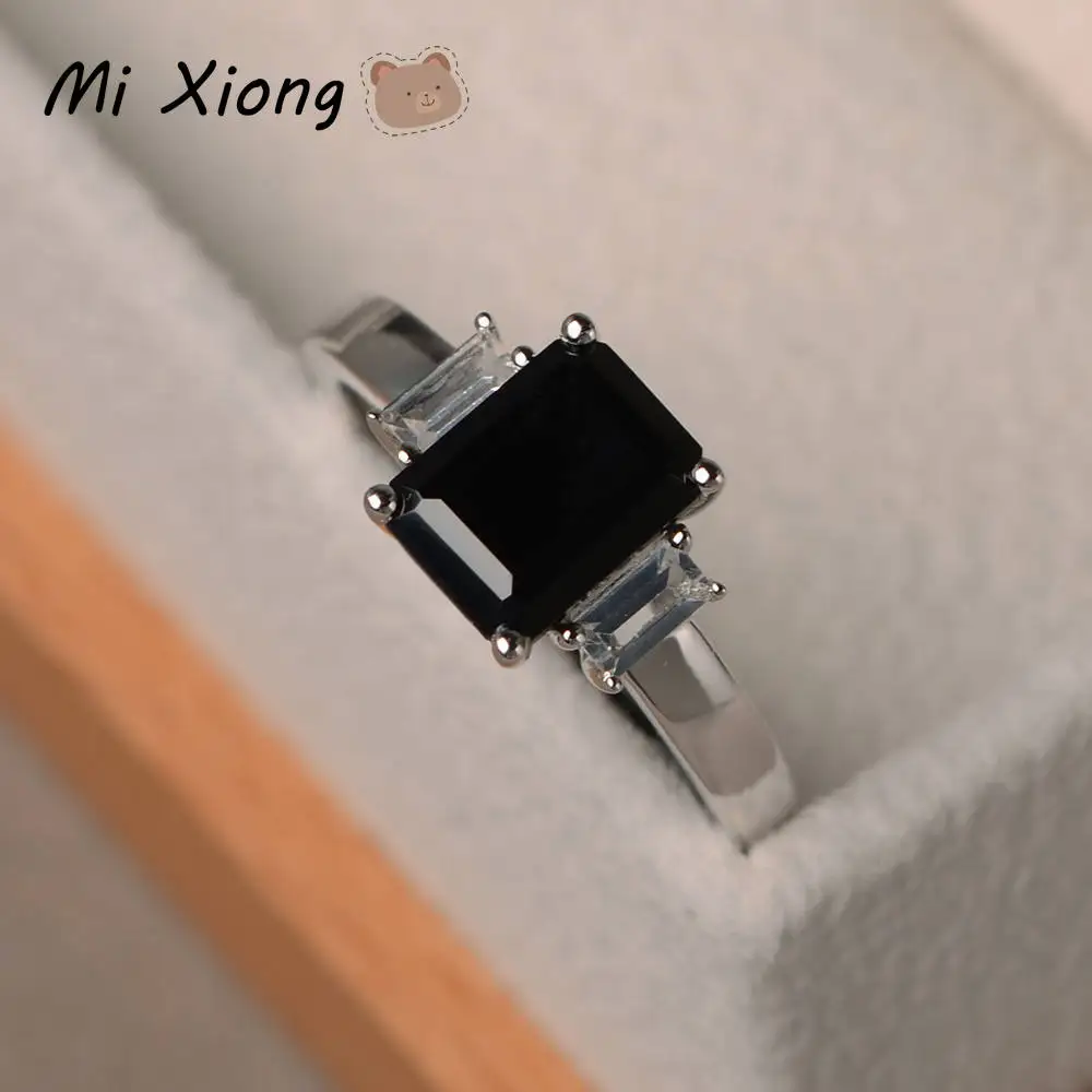 Кольцо женское из серебра 925 пробы с цирконием, 15 цветов 
Кольцо женское из серебра 925 пробы с цирконием, 15 цветов