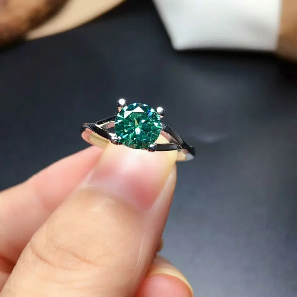 MeiBaPJ 1/2 Carats Green Moissanite Diamond Simple Ring for Women 925 Sterling Silver Fine Wedding Jewelry
MeiBaPJ 1/2 Carats Green Moissanite Diamond Simple Ring for Women 925 Sterling Silver Fine Wedding Jewelry