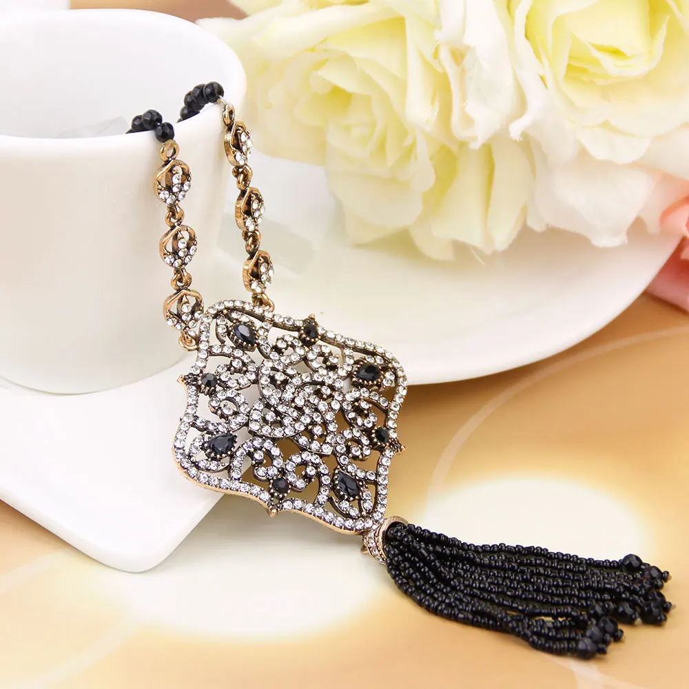 SUNSPICEMS Turkish Full Rhinesotne Pendant Necklace Bead Chain Antique Gold Color Long Tassel Ethnic Wedding Jewelry Bridal Gift
SUNSPICEMS Turkish Full Rhinesotne Pendant Necklace Bead Chain Antique Gold Color Long Tassel Ethnic Wedding Jewelry Bridal Gift
