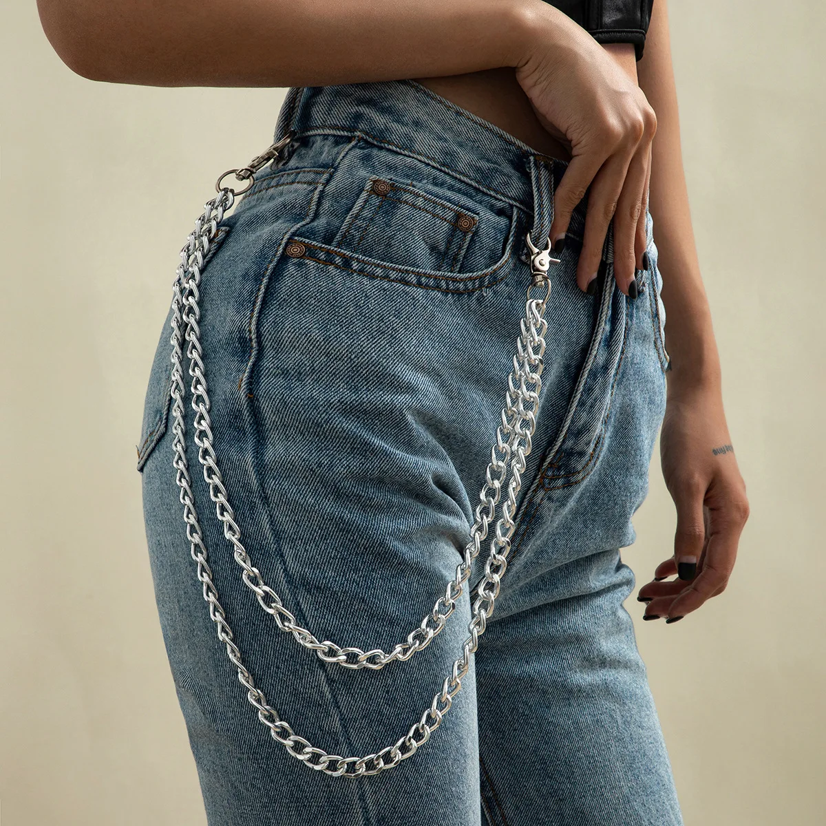 Trendy Double Layer Metal Chain Pendant Pants Keychain Fashion Hip hop Street Jewelry For Women Simple Trousers Chain Keyschain
Trendy Double Layer Metal Chain Pendant Pants Keychain Fashion Hip hop Street Jewelry For Women Simple Trousers Chain Keyschain
