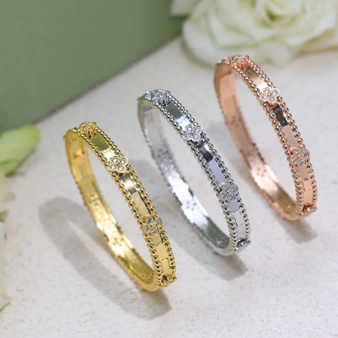 2021 Hot Trend Brand Kaleidoscope Bracelet Fashion Diamond Gold Rose Gold Silver Everyday Wear, Party, Birthday
2021 Hot Trend Brand Kaleidoscope Bracelet Fashion Diamond Gold Rose Gold Silver Everyday Wear, Party, Birthday