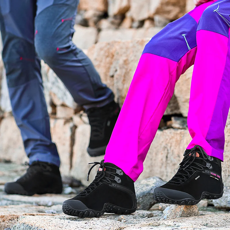 Winte Outdoor Shoes High Quality Anti-Fur Man Martin Hiking Shoes Travel Desert Tactical boots Warm Sneakers Warm Trekking Shoes
Winte Outdoor Shoes High Quality Anti-Fur Man Martin Hiking Shoes Travel Desert Tactical boots Warm Sneakers Warm Trekking Shoes