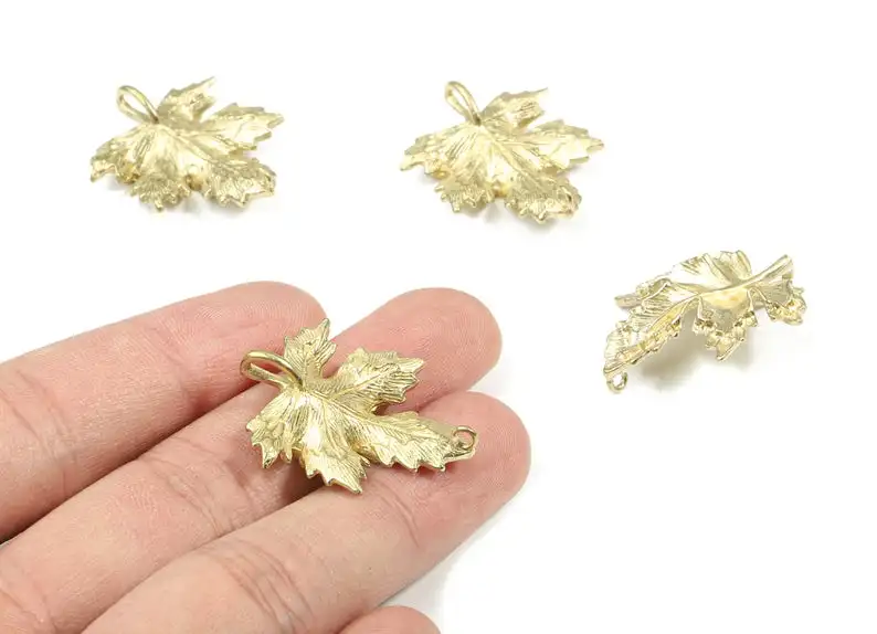 Brass Maple Connector-Raw Brass Maple Leaf Earring Charms And Pendant - 2PCS/LOT-Jewelry Supplies-31.45x25.62x1.61mm-PP3193
Brass Maple Connector-Raw Brass Maple Leaf Earring Charms And Pendant - 2PCS/LOT-Jewelry Supplies-31.45x25.62x1.61mm-PP3193