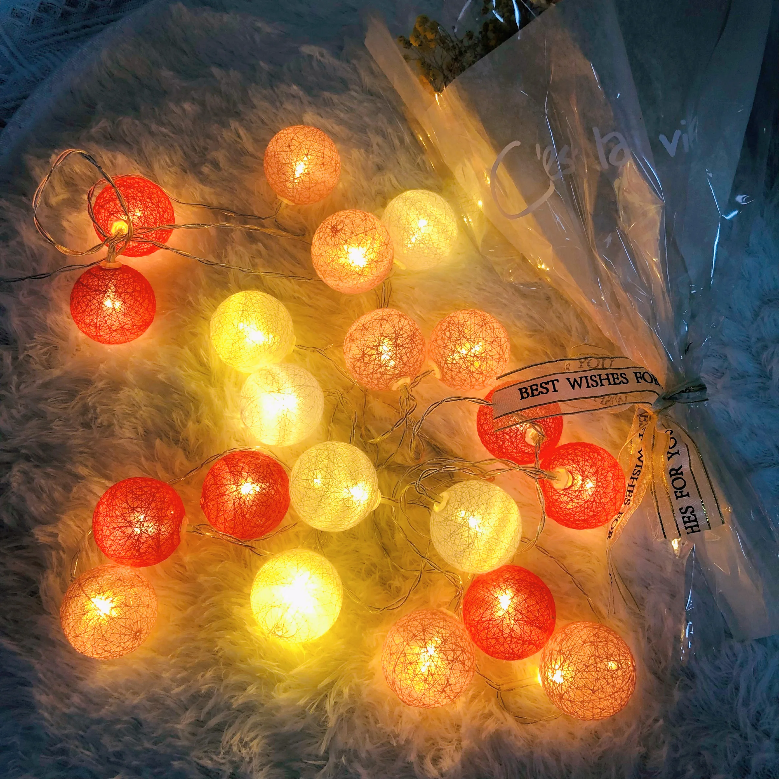 10/20LED Cotton Ball Garland String Lights Christmas Garden Strings for Outdoor Holiday Wedding Xmas Party Home Decoration
10/20LED Cotton Ball Garland String Lights Christmas Garden Strings for Outdoor Holiday Wedding Xmas Party Home Decoration