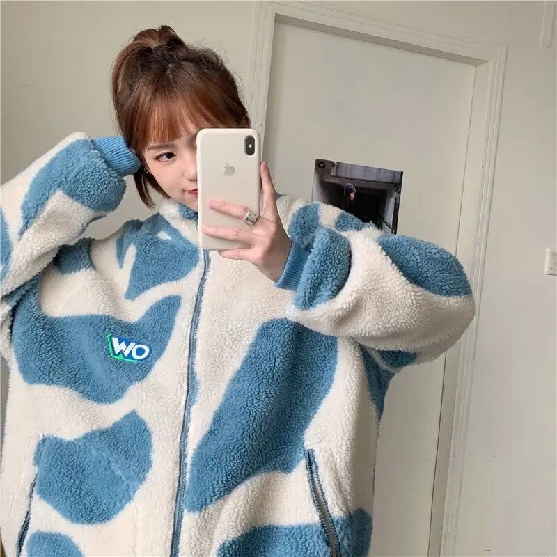Oversized Women Warm Jackets Fashion Imitate Lamb Stand-Up Collar Zipper Streetwear Korean Preppy Harajuku Couples Sweatshirt
Oversized Women Warm Jackets Fashion Imitate Lamb Stand-Up Collar Zipper Streetwear Korean Preppy Harajuku Couples Sweatshirt