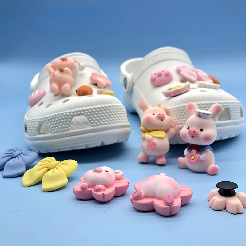 Soft PVC Cartoon Designer Dessert Style Croc Charms for Girls Popular Girlish Shoes Accessories Cute Shoes Decorations Pink Pigs
Soft PVC Cartoon Designer Dessert Style Croc Charms for Girls Popular Girlish Shoes Accessories Cute Shoes Decorations Pink Pigs