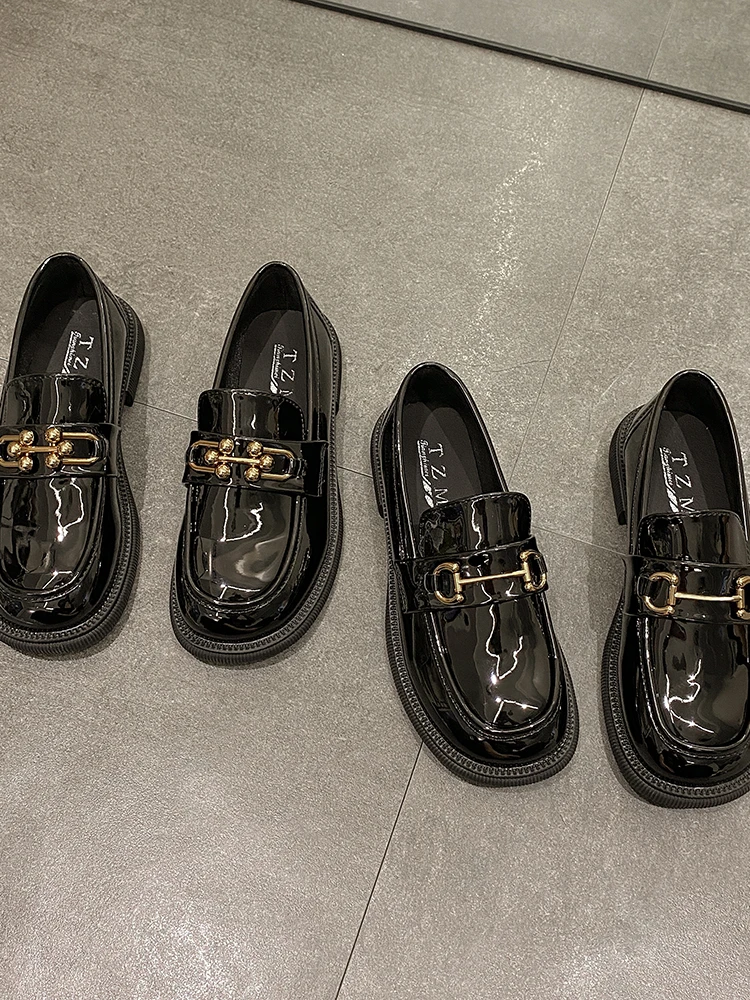 British Style Trend Simple Set Foot Metal Decoration Platform Comfortable Spring And Autumn Hot Sale Ladies Small Leather Shoes.
British Style Trend Simple Set Foot Metal Decoration Platform Comfortable Spring And Autumn Hot Sale Ladies Small Leather Shoes.