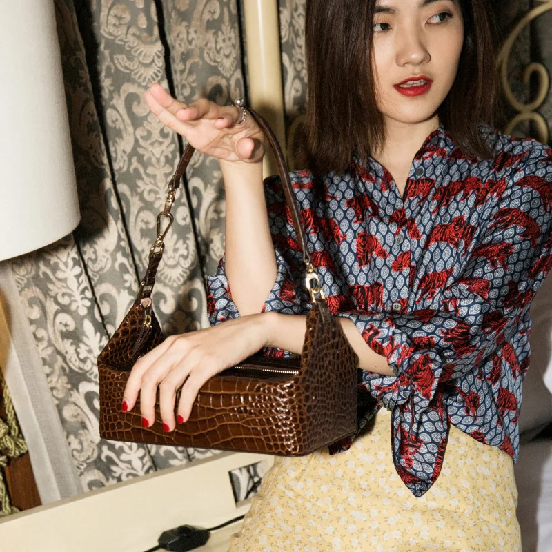 Square Alligator Box Bags Handbags Women Retro PU Leather Shoulder Bags For Women Day Clutch High Quality Crossbody Bags 2021
Square Alligator Box Bags Handbags Women Retro PU Leather Shoulder Bags For Women Day Clutch High Quality Crossbody Bags 2021