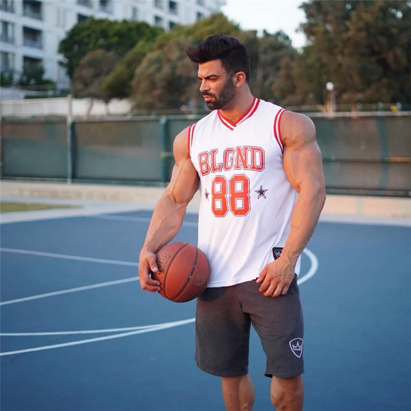 2020 New Gyms Tank Tops Bodybuilding Men Elastic Running Vest V-Neck Gyms Tank Top Men Sleeveless Shirts Muscle Men Fitness Tops
2020 New Gyms Tank Tops Bodybuilding Men Elastic Running Vest V-Neck Gyms Tank Top Men Sleeveless Shirts Muscle Men Fitness Tops