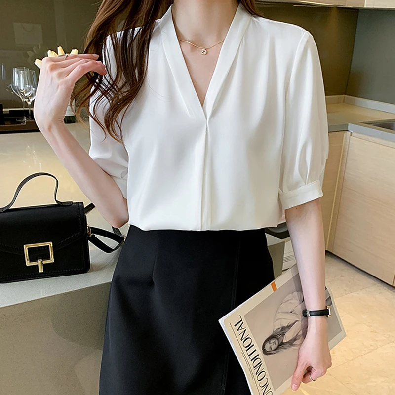 QOERLIN Mint Green 2021 Summer New Short Sleeve Satin Texture Loose Casual V-Neck French White Shirt Women Plus Size Tops Ladies
QOERLIN Mint Green 2021 Summer New Short Sleeve Satin Texture Loose Casual V-Neck French White Shirt Women Plus Size Tops Ladies