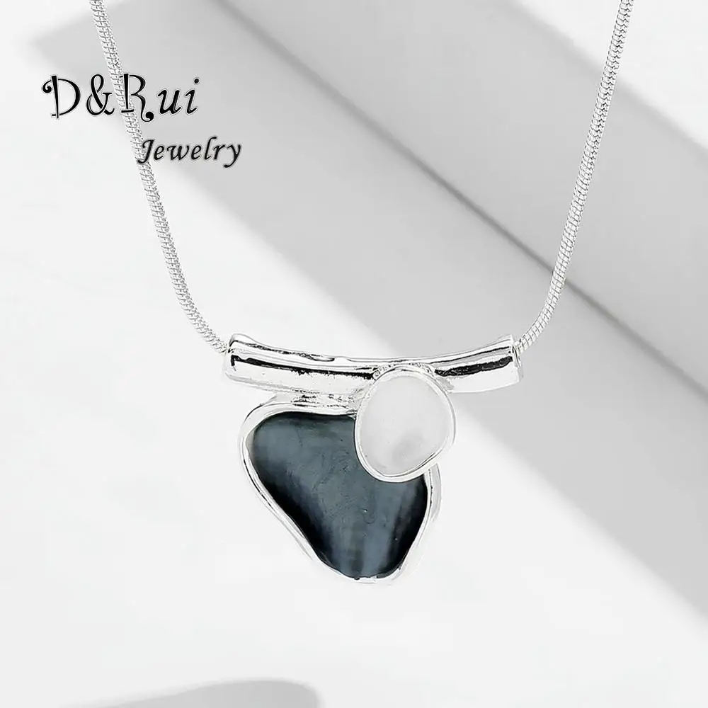 Lover's Geometric Choker Necklace for Women Friends Trendy Silver Color Chain Pendant Necklaces Jewelry Valentine's Day Gifts
Lover's Geometric Choker Necklace for Women Friends Trendy Silver Color Chain Pendant Necklaces Jewelry Valentine's Day Gifts