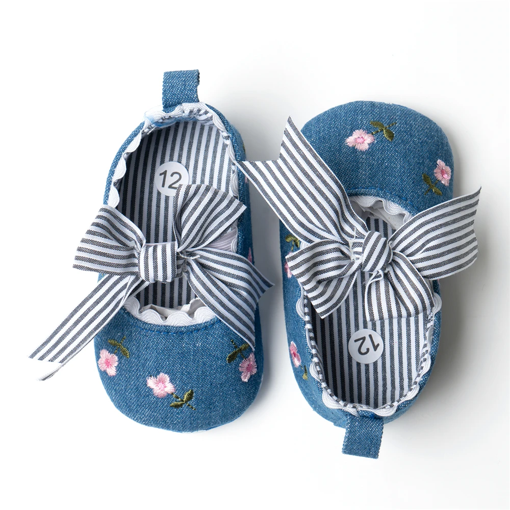 Embroidery Bow Tie Cotton Flat Baby Shoes Toddler Boy Girl Shoes First Walkers for Newborn Baby 0-12 Months
Embroidery Bow Tie Cotton Flat Baby Shoes Toddler Boy Girl Shoes First Walkers for Newborn Baby 0-12 Months