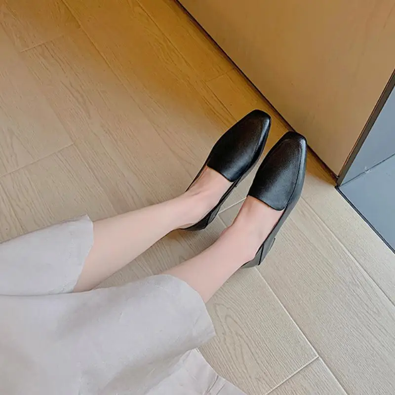 Taoffen Shoes For Women Real Leather Square Toe Flats Women Shoes Spring Office Fashion Women Footwear Size 33-40
Taoffen Shoes For Women Real Leather Square Toe Flats Women Shoes Spring Office Fashion Women Footwear Size 33-40