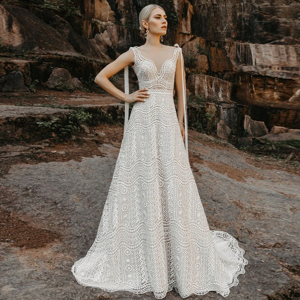 Женское свадебное платье без рукавов, белое ТРАПЕЦИЕВИДНОЕ ПЛАТЬЕ С V-образным вырезом, на пуговицах 
Женское свадебное платье без рукавов, белое ТРАПЕЦИЕВИДНОЕ ПЛАТЬЕ С V-образным вырезом, на пуговицах